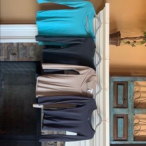 Lot of 4 long sleeve T-shirt’s. Great condition